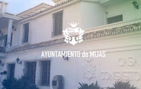 Mijas ha gastado ya este año 210.000 euros en arreglos, replantaciones y mano de obra en los jardines destrozados por los jabalíes