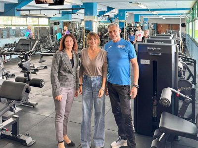 El Ayuntamiento de Mijas da un paso más en la renovación integral de los gimnasios con la instalación de la maquinaria en Las Lagunas  