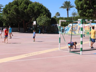 El Ayuntamiento de Mijas organiza un servicio de ludoteca para favorecer la conciliación durante la Semana Blanca