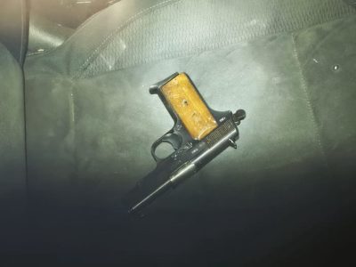 La Policía Local de Mijas detiene a un individuo tras encañonar a un agente con un arma de fuego en Las Cañadas