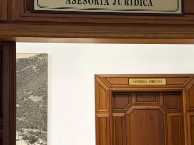 El Ayuntamiento de Mijas incrementa la contratación administrativa y reduce los contratos menores un 30% en un año