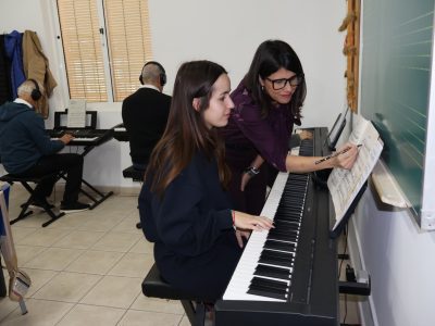 El próximo 18 de mayo abre el plazo de inscripción para participar en los cursos y talleres del curso 2026/27 de la UP