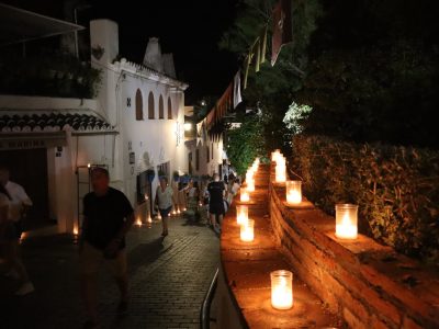 Mijas se iluminará con más de 15.000 velas para celebrar el evento ‘Mijas con alma a la luz de las velas’ del 2 al 5 de julio