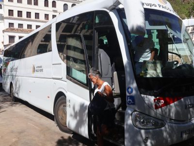 El Ayuntamiento de Mijas mejora el servicio de autobús lanzadera entre los tres núcleos para facilitar la movilidad y el aparcamiento